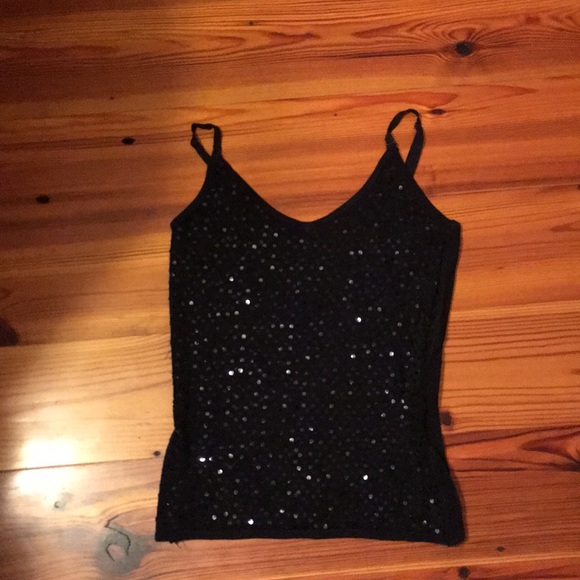 she’s top - Picture 1 of 2